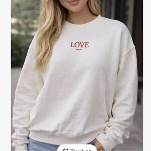 Seint White Sweatshirt with Red 'LOVE' Print XXL